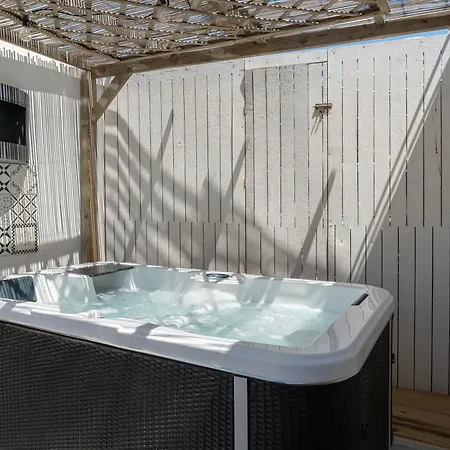 Agrigento Bed 4*
