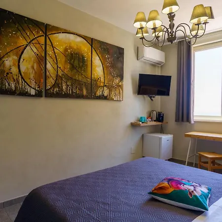 Bed 4*