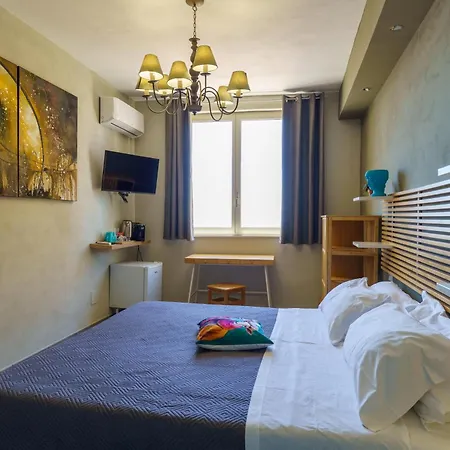 Bed 4*